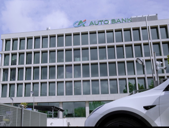 CA Auto Bank y Drivalia reciben en sus instalaciones a la alcaldesa de Alcobendas